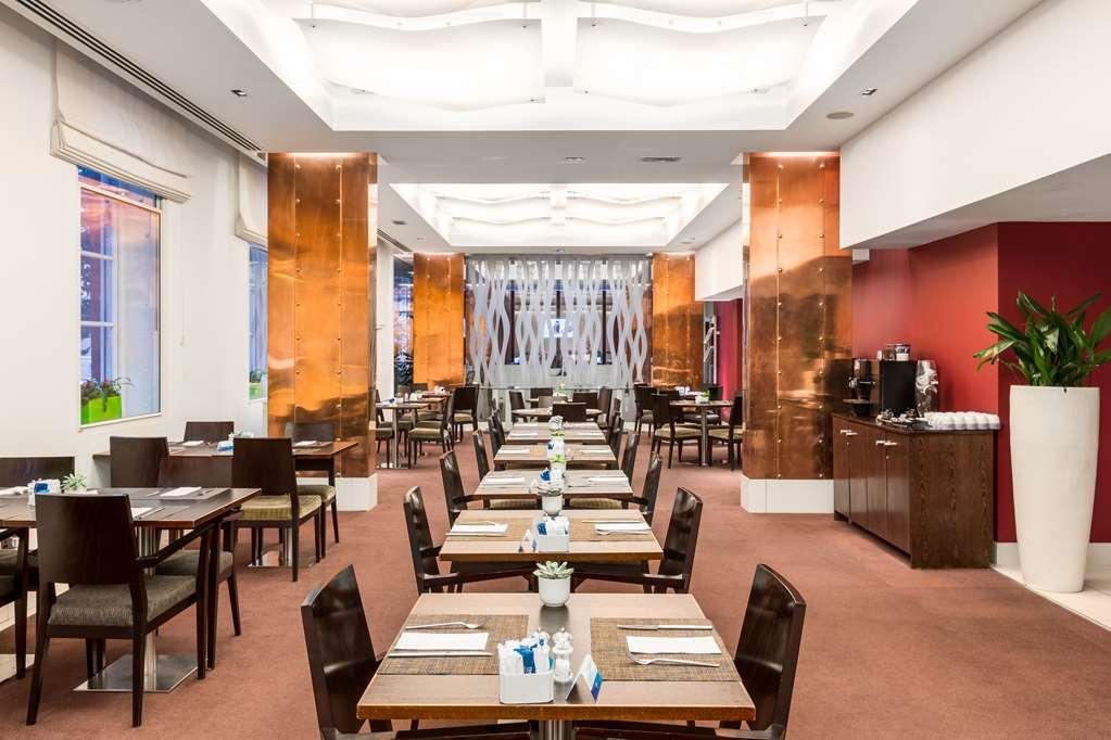 ホテル エヌエイチ ロンドン ケンジントン レストラン 写真