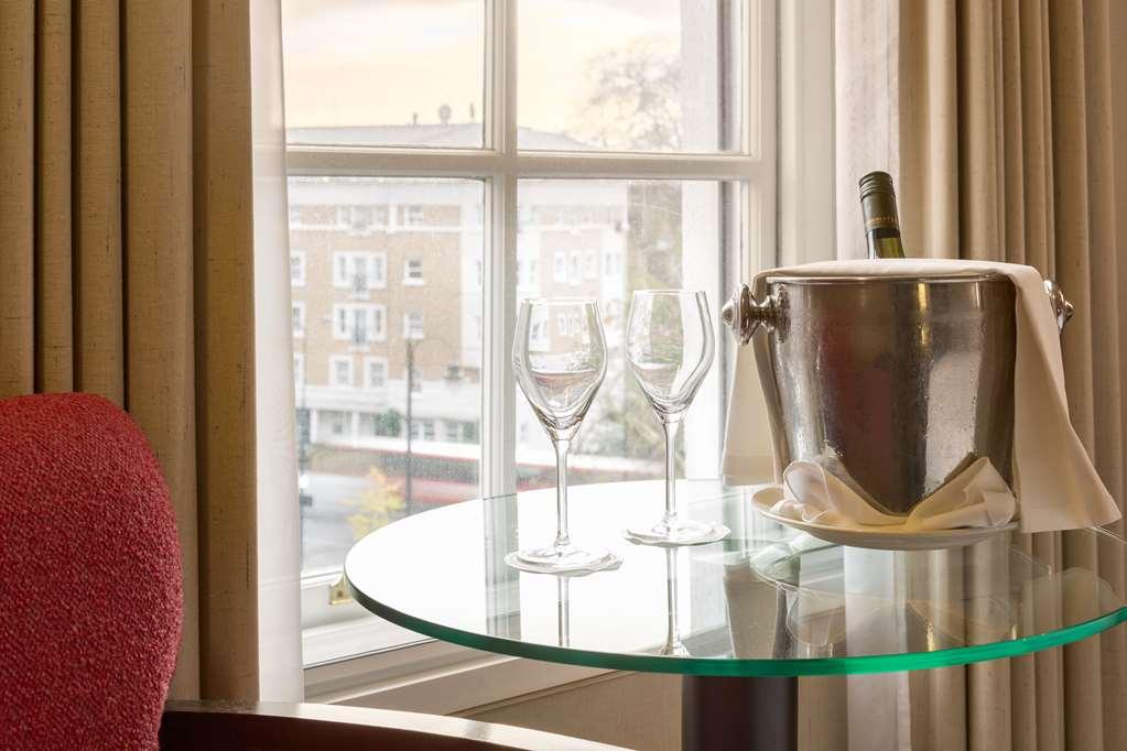 ホテル エヌエイチ ロンドン ケンジントン 部屋 写真